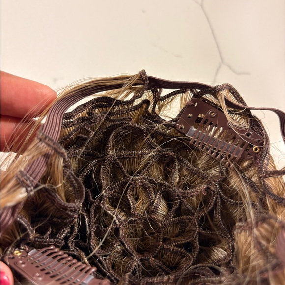 Luxurious Ash Blond Curly Hair Extension - Picture 6 of 6